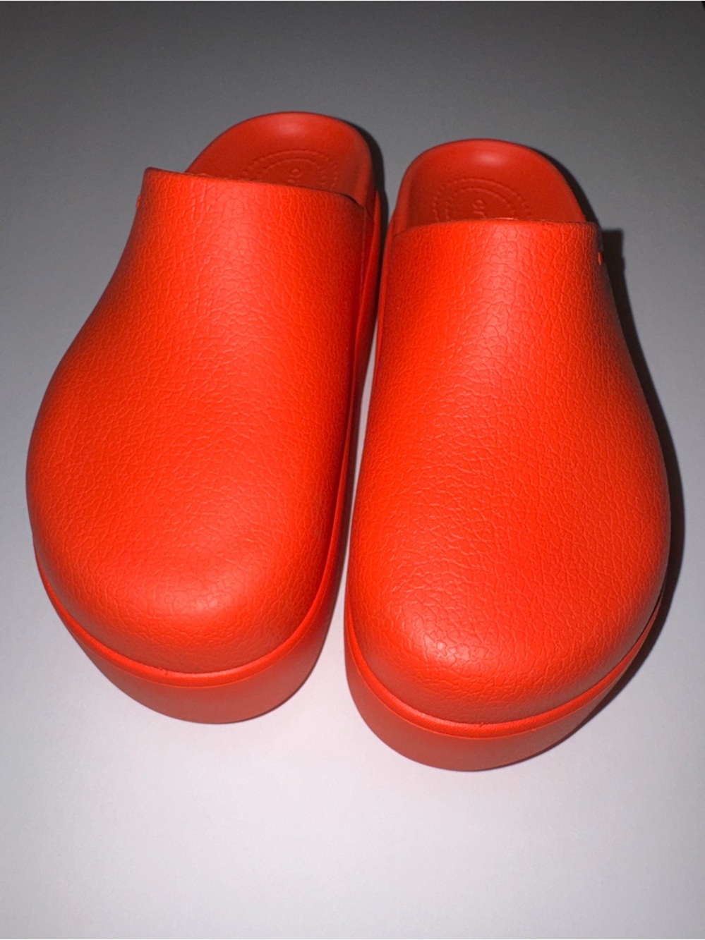 Crocs Dylan Platform Clogs in the color Lava Size 6